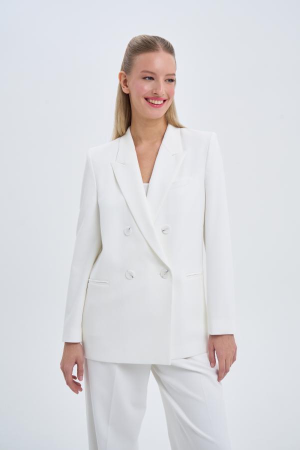 

Жакет двубортный modern romance арт.SS25//JS/001/ML Цвет: Молочный