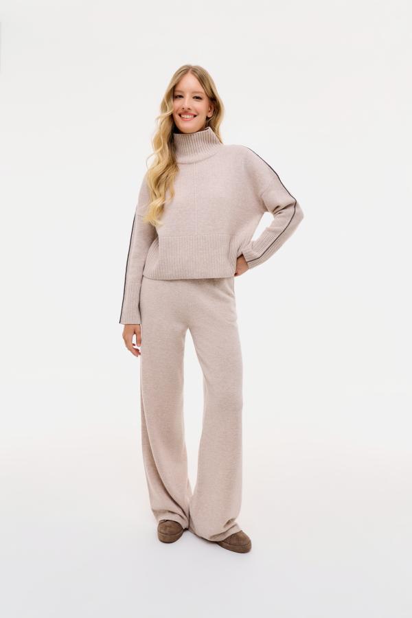 Брюки мягкость кашемира артFW24KP015BE Цвет Бежевый 10500₽