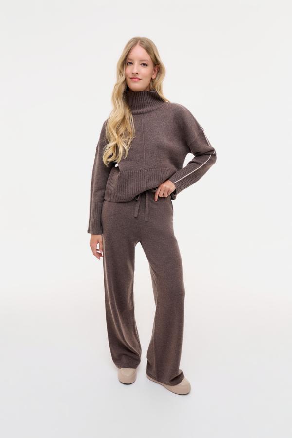 Брюки мягкость кашемира артFW24KP015BR Цвет Коричневый 10500₽